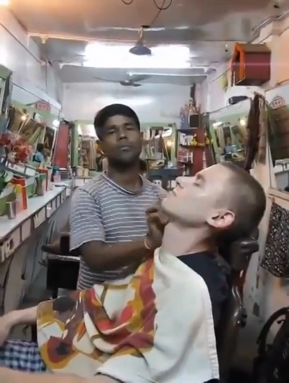 Массаж в индийской парикмахерской смотреть онлайн