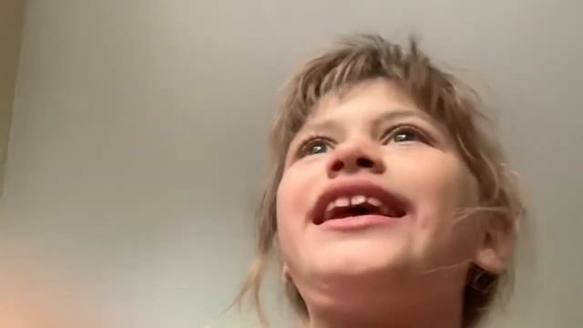 Мария и Рита пишут первый ролик сами. Посмотрим , что будет дальше смотреть онлайн