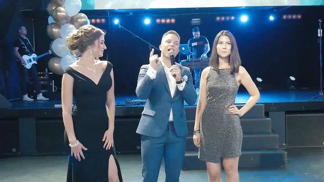 Выпускной в школе, 11 классы смотреть онлайн