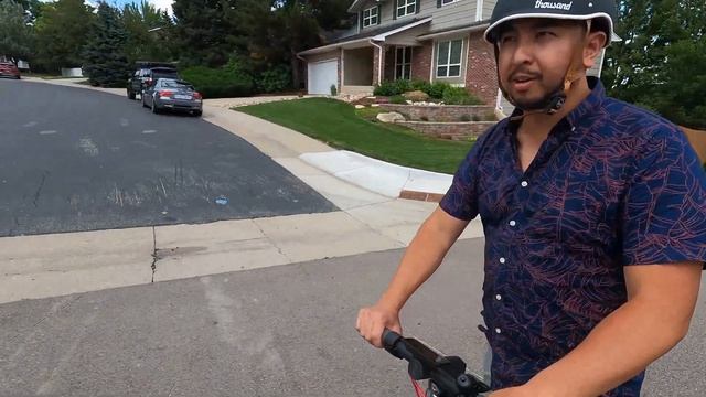 This New Escooter Has A Trick Up Its Sleeve: NAVEE V50 Review