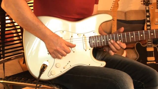 1996 Fender Custom Shop Stratocaster Robert Cray Model смотреть онлайн