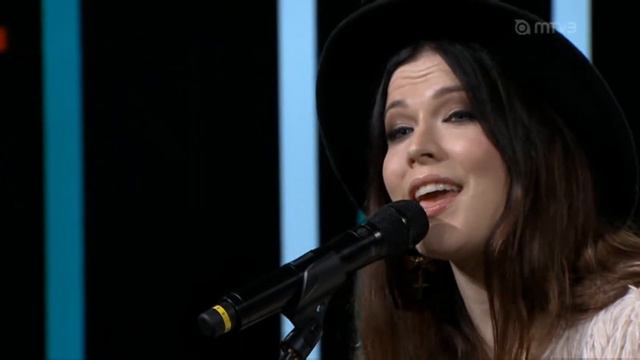 Jenni Vartiainen Selvästi Päihtynyt (Acoustic Live In ELC) смотреть онлайн