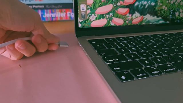 macbook air m2 (starlight) unboxing ✨️? + setup, accessories, & customizing ?