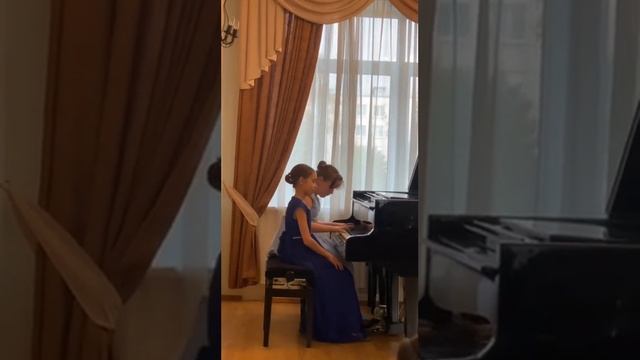 С.Слонимский "Деревенский вальс". Зелюкина София и Бартова Варвара. смотреть онлайн