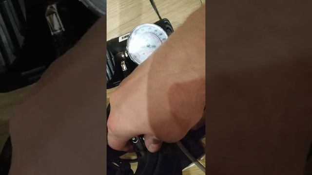 Тест брелка для проверки давления шин! УжОс какой хлам! смотреть онлайн