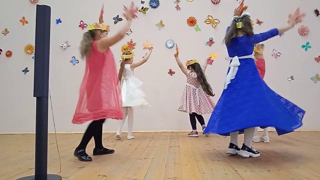 "Вальс осенних листьев" ученицы 2 класса "Ширинушская СОШ" смотреть онлайн
