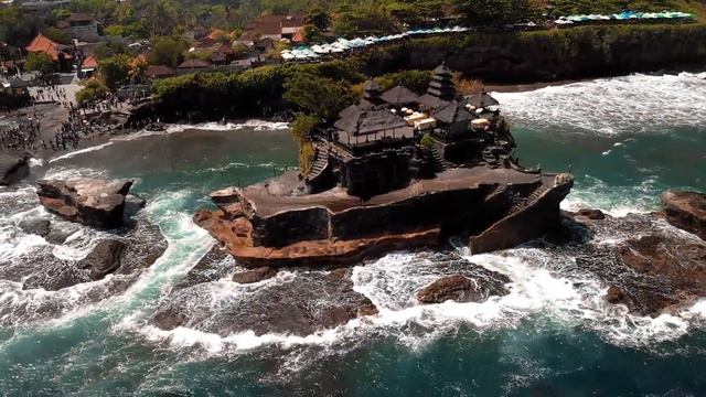 Tanah Lot Temple (Bali) by drone смотреть онлайн