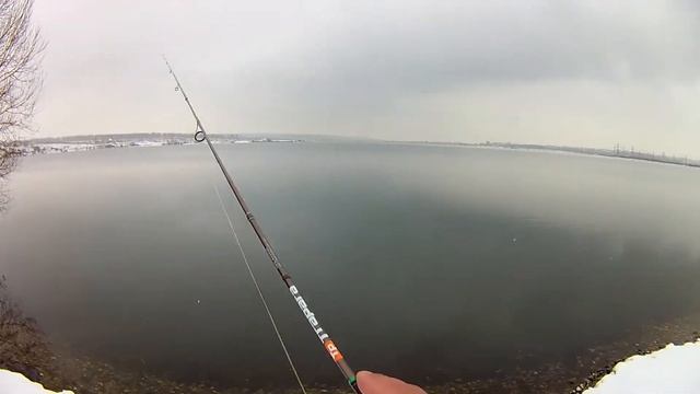 Зимний спиннинг, батл Mik Maus от Fanatik против мотыля беркли, поляриса, Larva ,AWARUNA смотреть онлайн