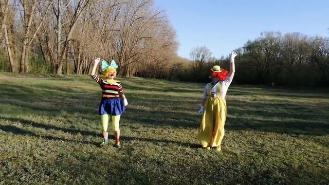Весёлая зарядка с клоунами смотреть онлайн