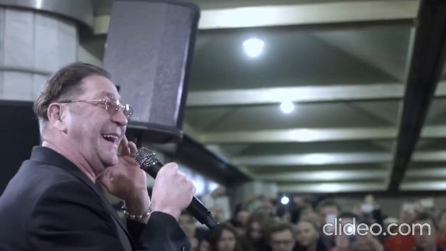 Лепс в метро - "Я счастливый" смотреть онлайн
