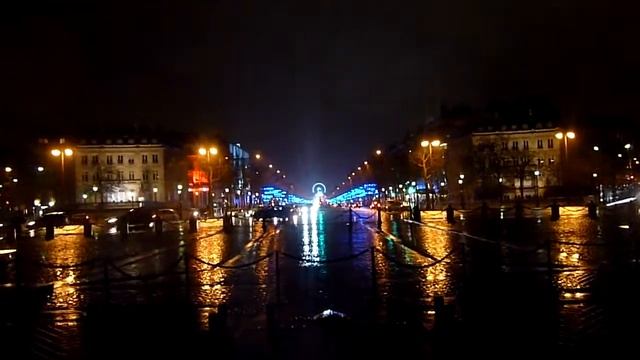 Paris - Triumphal arch at night смотреть онлайн