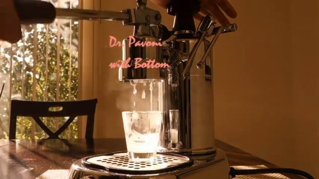 Apollo coffee grinder x La Pavoni - Is a bottomless portafilter effective? смотреть онлайн