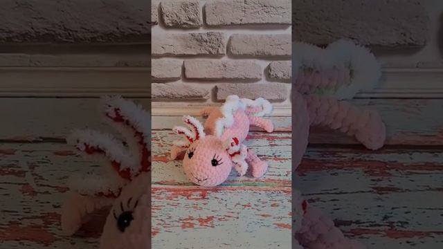 Аксолотль крючком из плюшевой пряжи ♡ смотреть онлайн