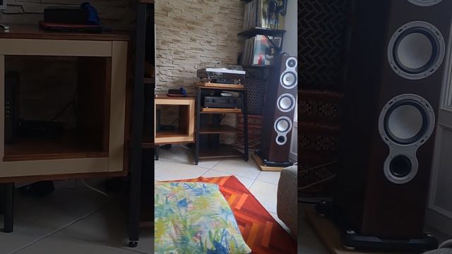 Pioneer A-400, Monitor audio gold gs60, Bluesound Node смотреть онлайн