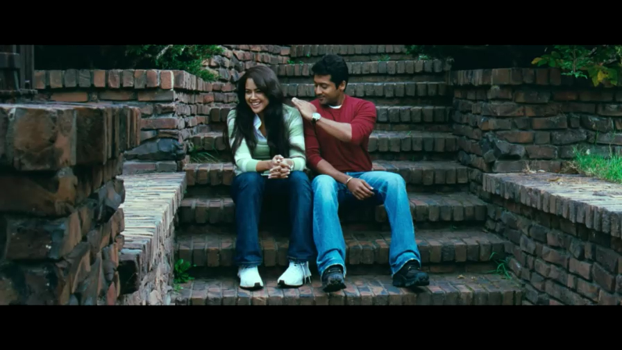 Varanam Aayram - Adiyae Kolluthey смотреть онлайн