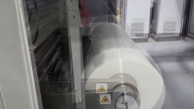Статическое Электричество на Полиэтилене. Static Electricity on Polyethylene Film Rollers. смотреть онлайн