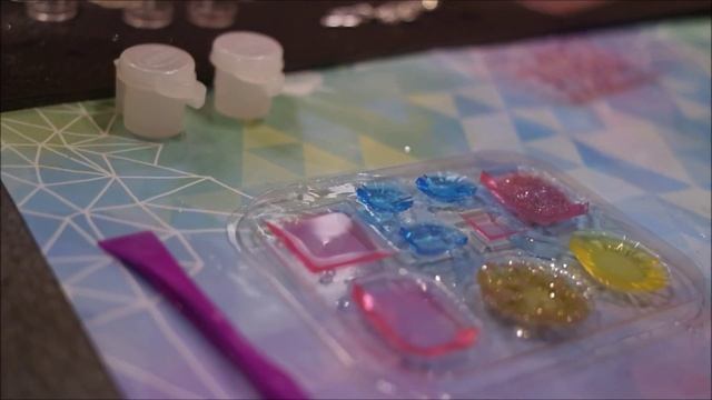 Toy Fair 2016 Crayola DIY Craft Your Own Jewelry Maker Coming August 2016 смотреть онлайн