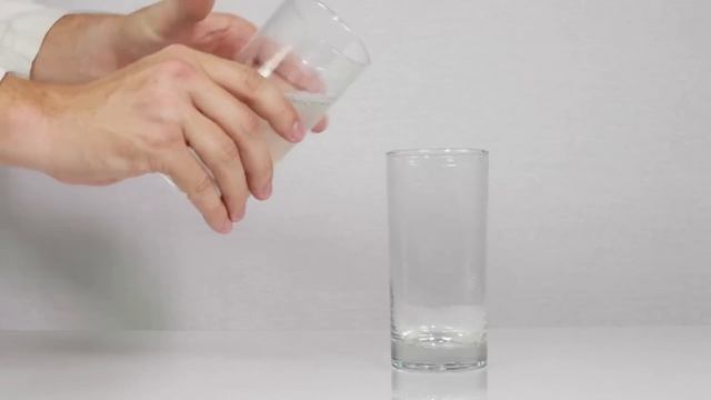 Make the Iodine Clock Reaction (Chemistry) смотреть онлайн