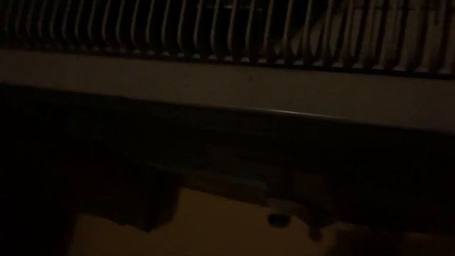 Der liebliche Klang einer Mitsubishi Außeneinheit bei Nacht смотреть онлайн