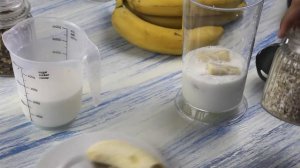 Смузи с бананом и овсянкой/Отменный перекус