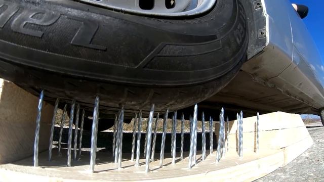 EXPERIMENT: CAR VS 75 GOLDEN SCREWS ? смотреть онлайн