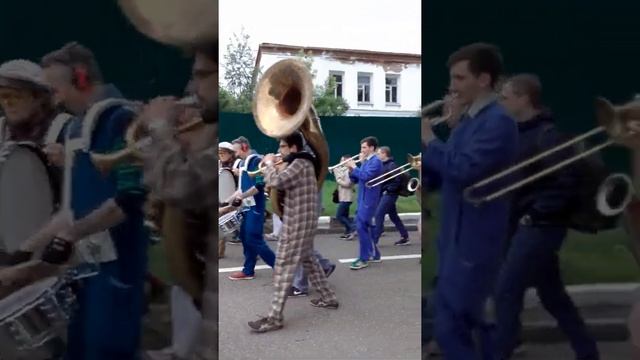 Ярославль - прогулка с телефоном смотреть онлайн