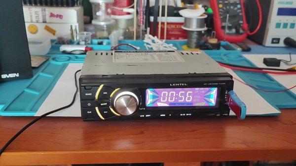 Магнитола и флешка)))