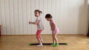 Детская зарядка «веселые зайчики»