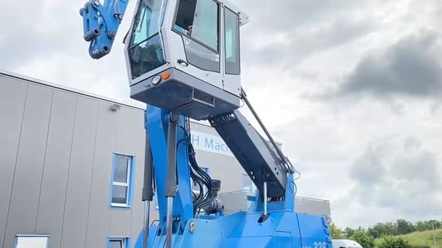 Fuchs MHL 335 D смотреть онлайн