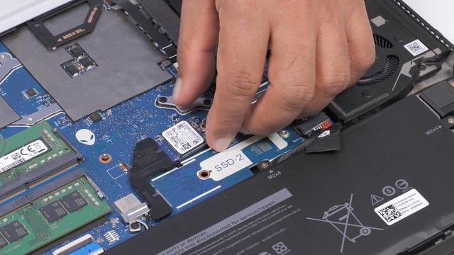 How to replace the M.2 2230 solid state drive ( ssd ) on the Alienware x17 R1 or R2 смотреть онлайн