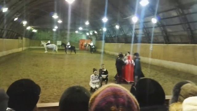 Новогодний праздник в конном клубе "Аллюр" смотреть онлайн