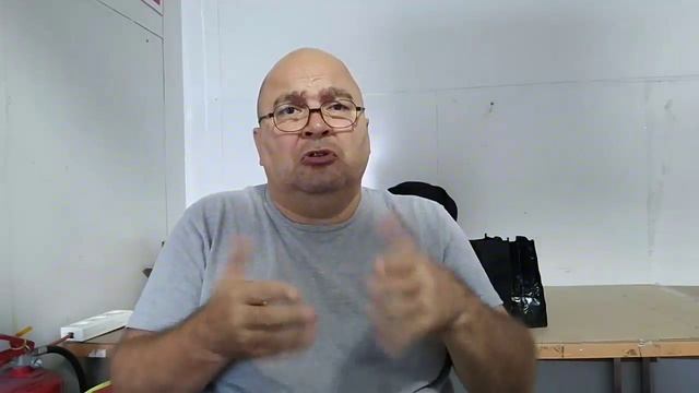 Девушка с волосатыми ногами, возбудившая весь мир