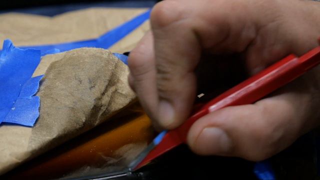 How To Do a Finish Chip Repair: Gibson Les Paul Jr. смотреть онлайн