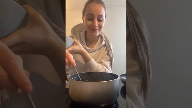 Блюдо кондитера на 8 марта!?#shorts #кондитер #торт #десерты #мильфей #8марта #торты #трайфлы смотреть онлайн