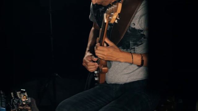 Olivier Jambois - electric guitar solo - Teaser : "EPR Paradox" смотреть онлайн