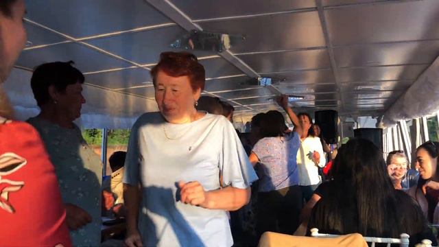 Теплоход Чайка. Лето 2022 смотреть онлайн