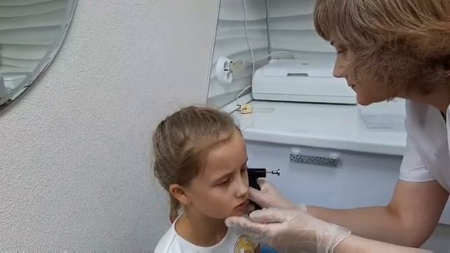 как прокалывают уши смотреть онлайн