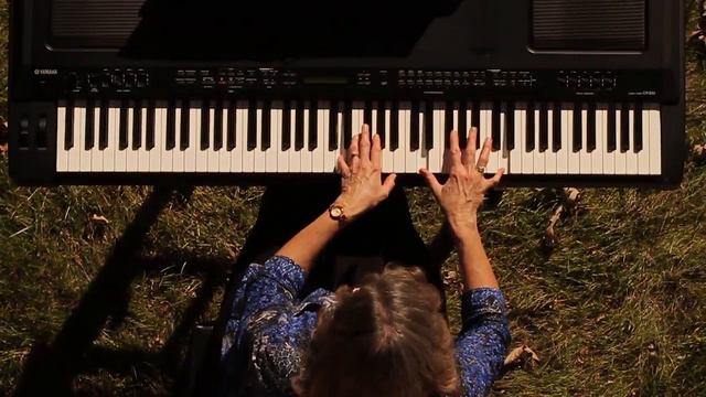 Hallelujah Chorus from Handel's Messiah by The Johnson Strings - Family Band at Bettendorf Castle смотреть онлайн