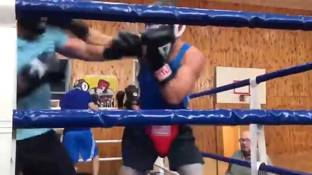 Работа в углу ринга.