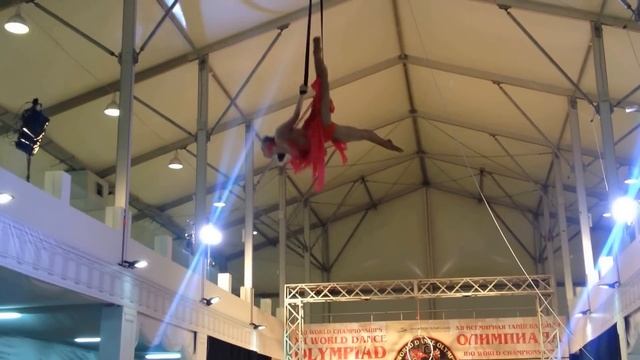 Тренер Dance and Circus Project Кристина, воздушные ремни смотреть онлайн
