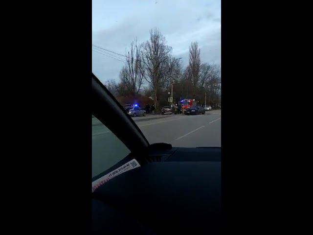 В Керчи пьяный водитель едва не убил пешехода смотреть онлайн