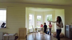 Обзор двухэтажного дома с 5 спальнями и просторной кухней-гостиной