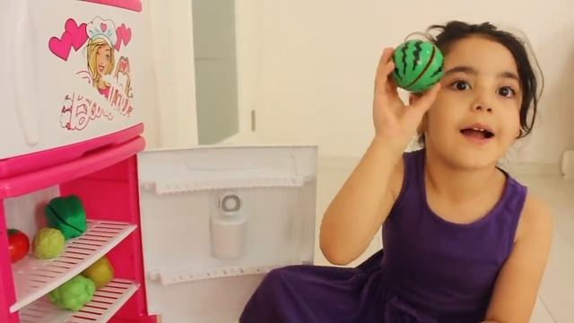 İlkim Baby Alive Ve Oyuncak Bebeğin Üzerine Su Döküyor İlkim Alış Veriş Yapıyor Kahvaltı Hazırlıyor смотреть онлайн