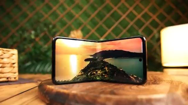 Tecno Phantom V Flip - Savitljivi telefoni ne moraju da budu skupi смотреть онлайн