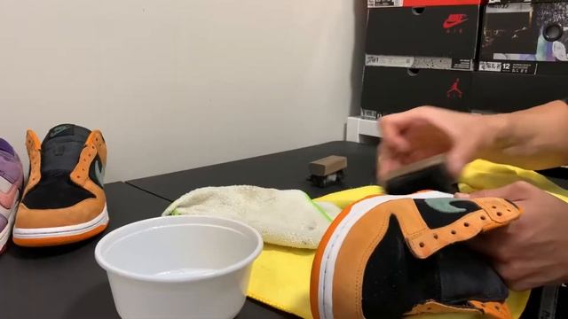 Cleaning FOUR NIKE DUNKS AT ONCE! (In-depth Full Tutorial) | Sneaker Cleaning смотреть онлайн
