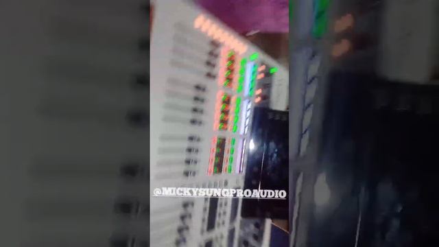 ghost touches?? Test your Behringer Wing screen, fader and knobs 😍 Vegas Mode, for some mixers... смотреть онлайн