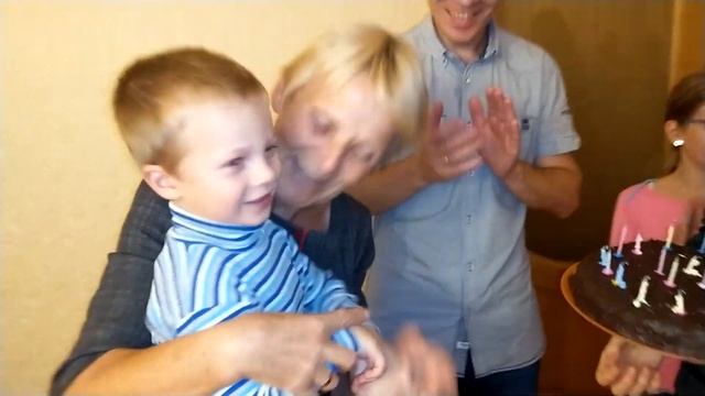 День Рождения крестника смотреть онлайн