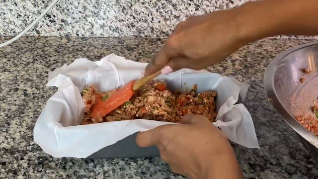 Beyond Beef Meatloaf | Food & Tunes смотреть онлайн