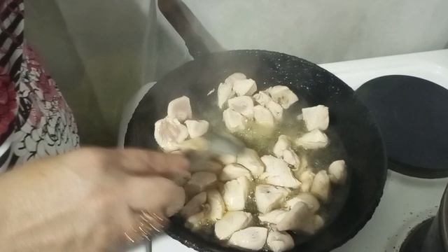 Супер вкусный салат 🥗 удивит ваших гостей . смотреть онлайн