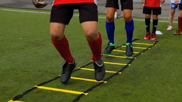 Играй как маленький Месси из Перми смотреть онлайн